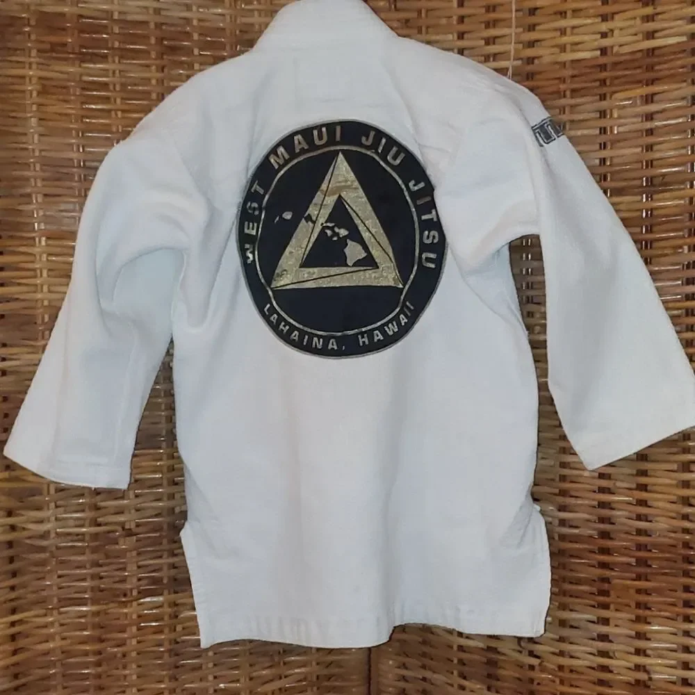 On The Mat Jui Jitsu Maui Gi Set Kids